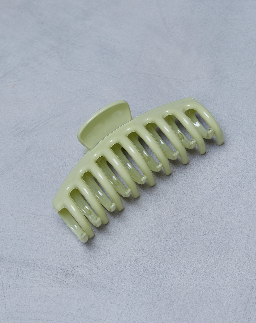 Lenta Hair Claw in Green