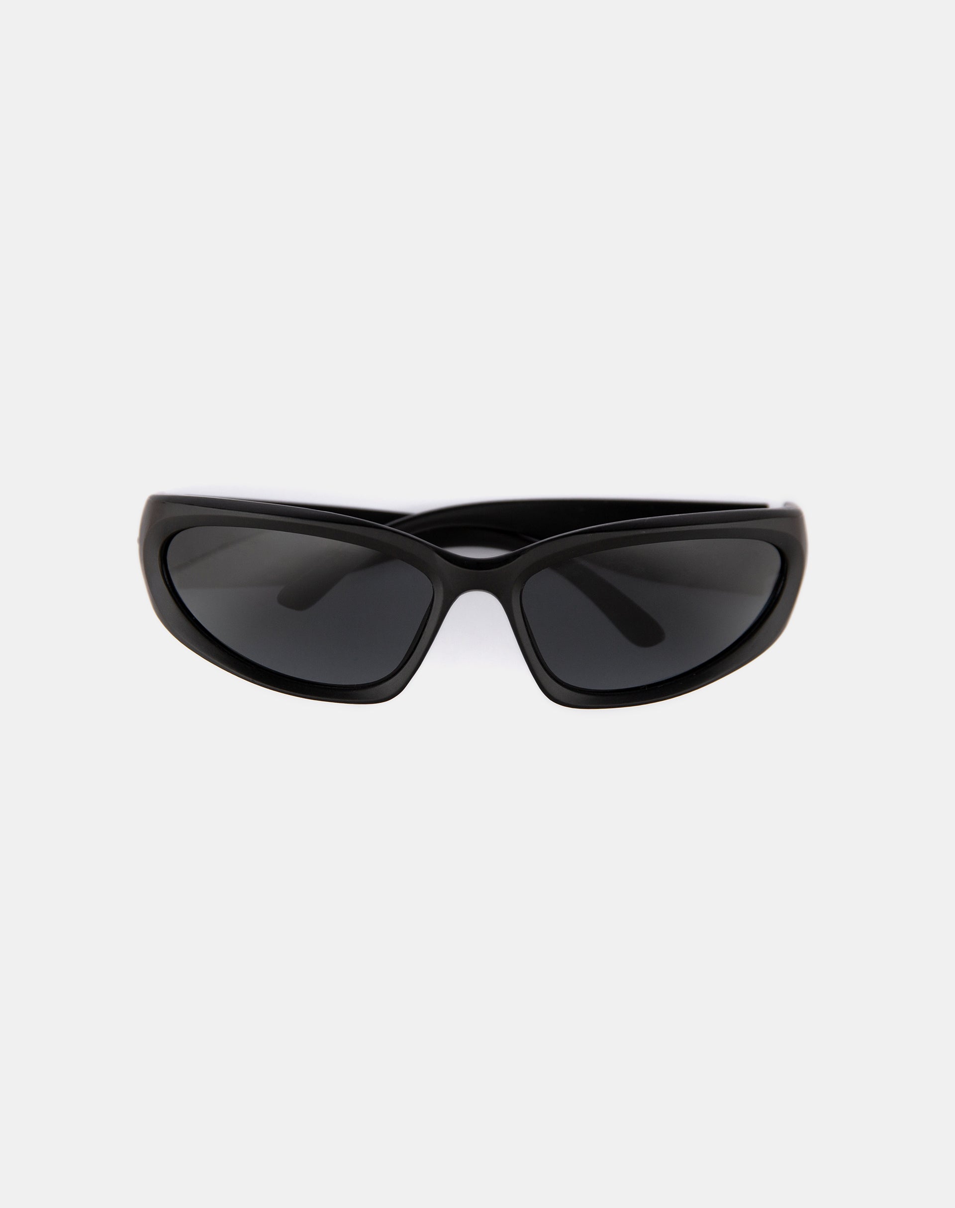 Blake Wrap Sunglasses in Black