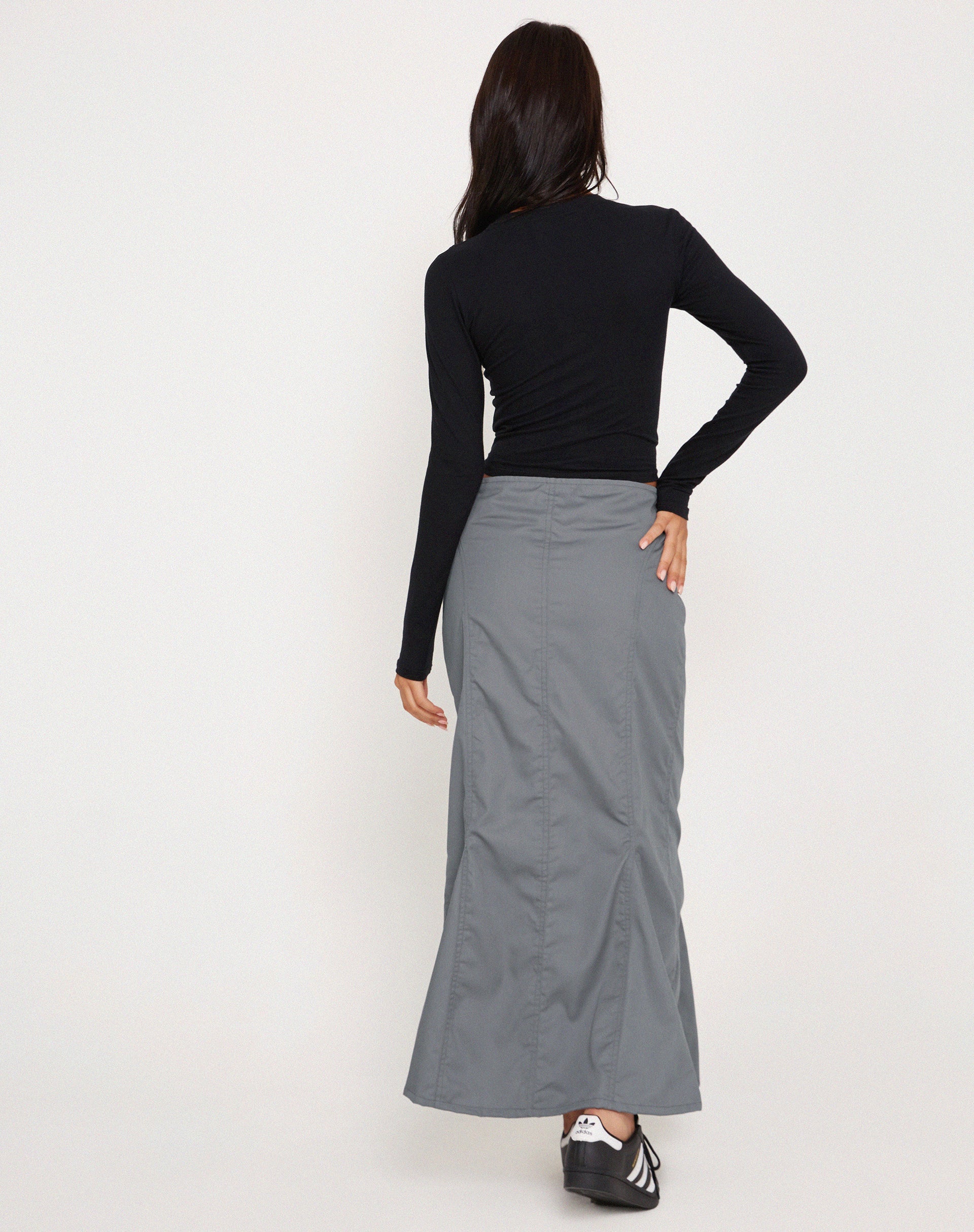 Chaeun Low Rise Midi Cargo Skirt in Grey