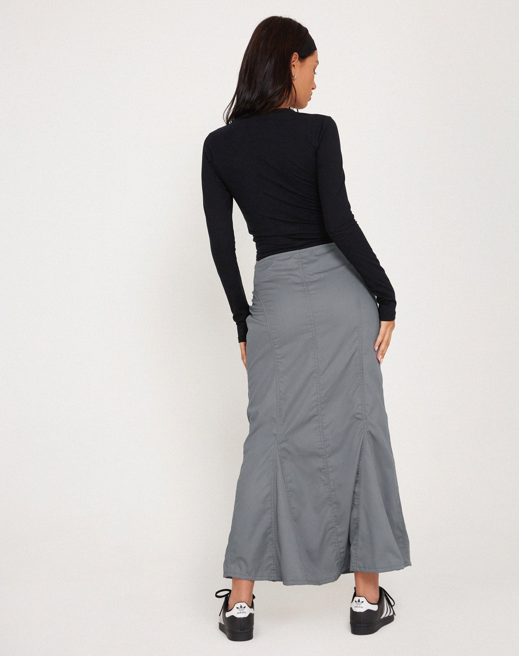 Chaeun Low Rise Midi Cargo Skirt in Grey