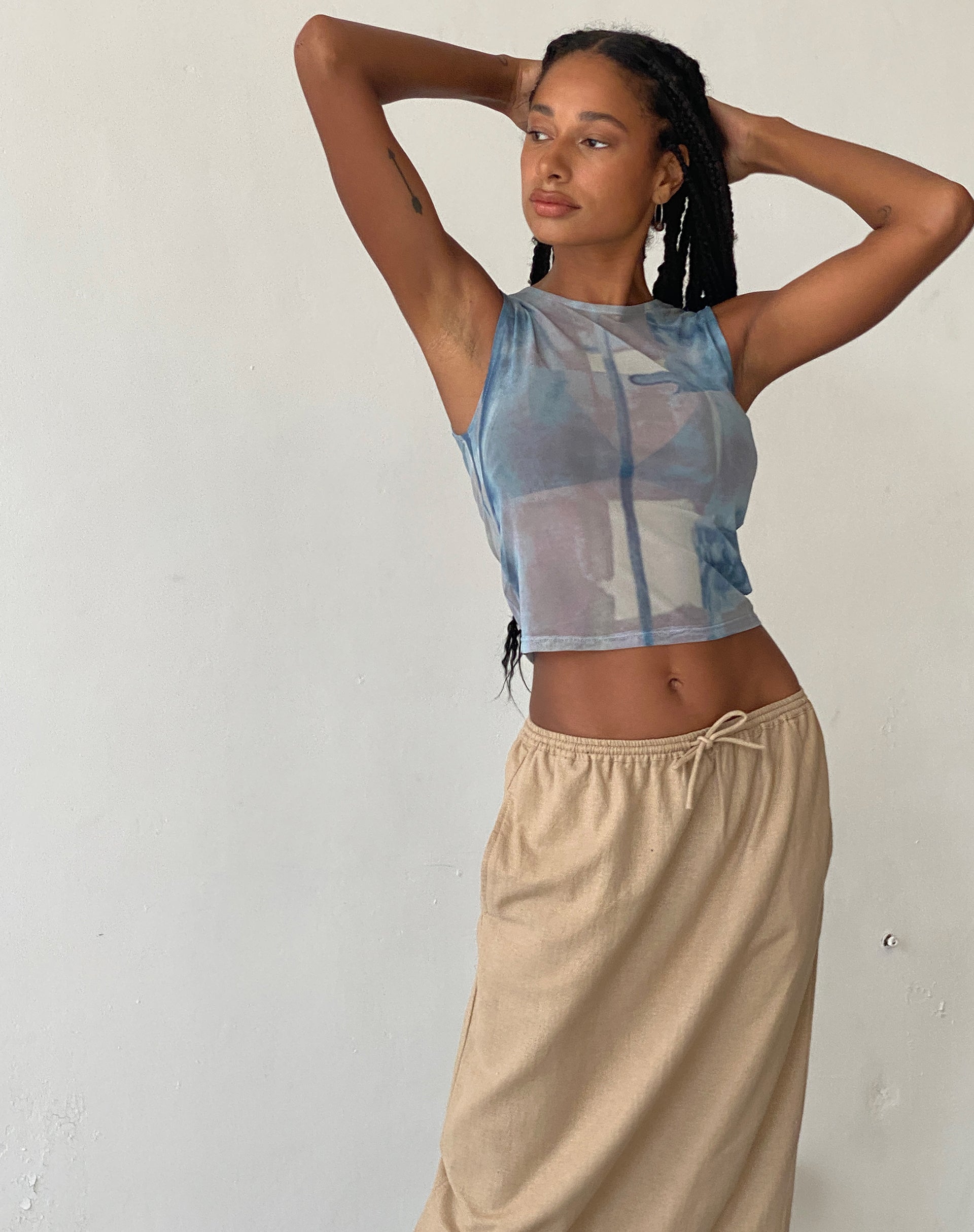 MOTEL X JACQUIE Elisha Top in Mesh Abstract Paint Brush Blue