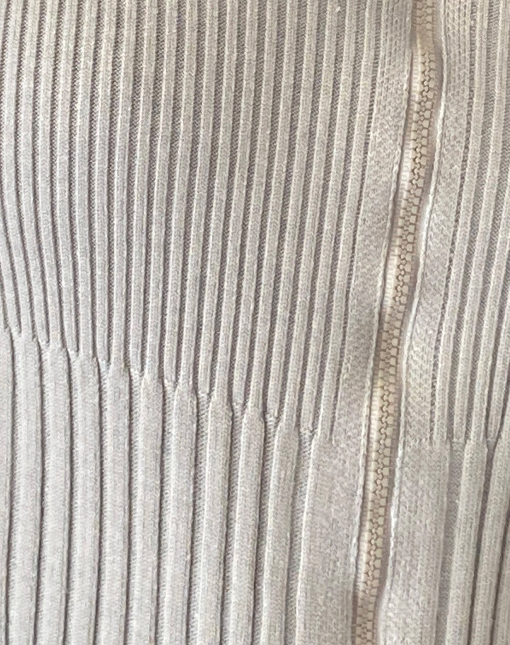 Radia Long Sleeve Off-Shoulder Zip Thru Jumper in Light Grey