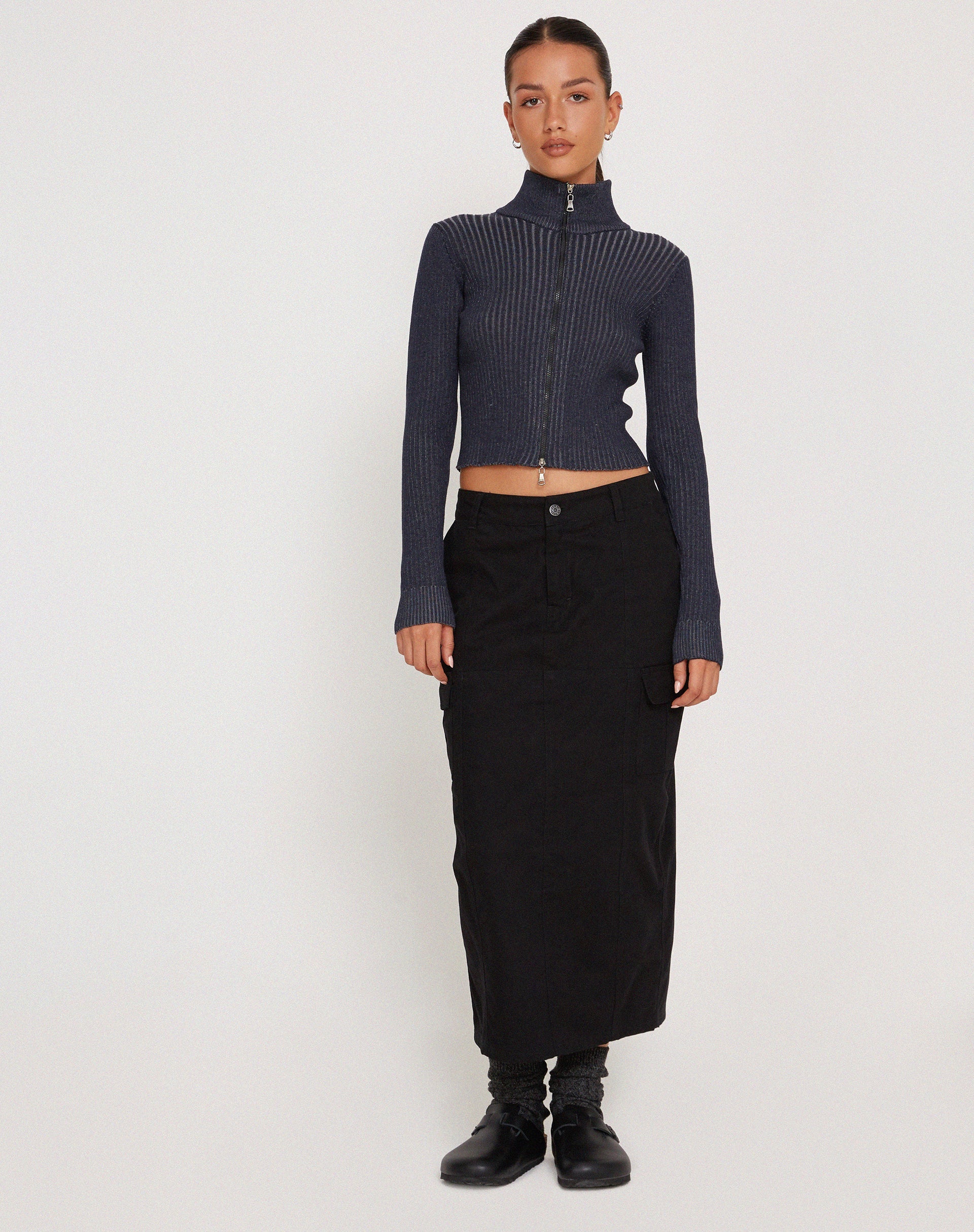 Tuzifa Cropped Jumper in Navy
