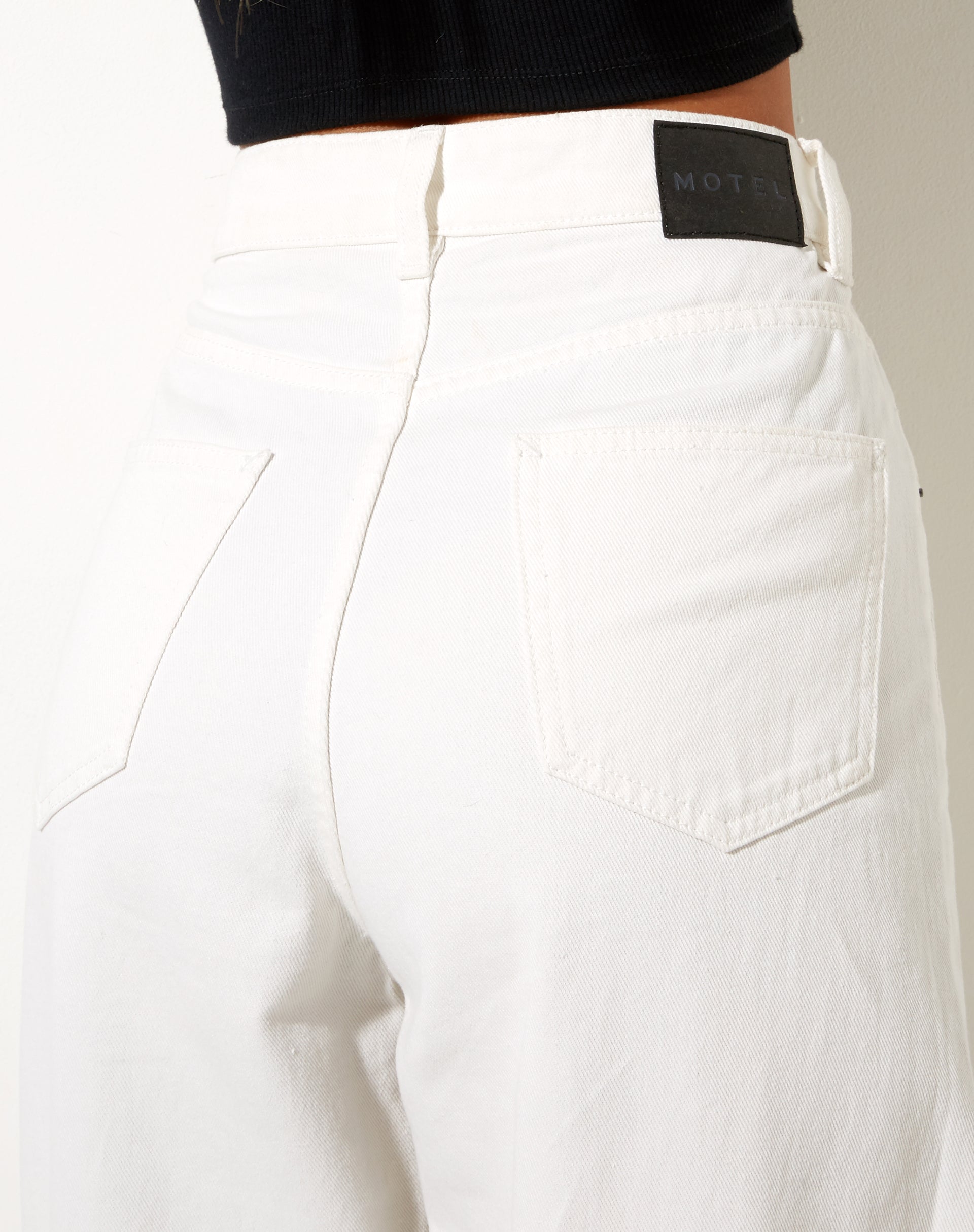 Rips Parallel Jean in White Wash