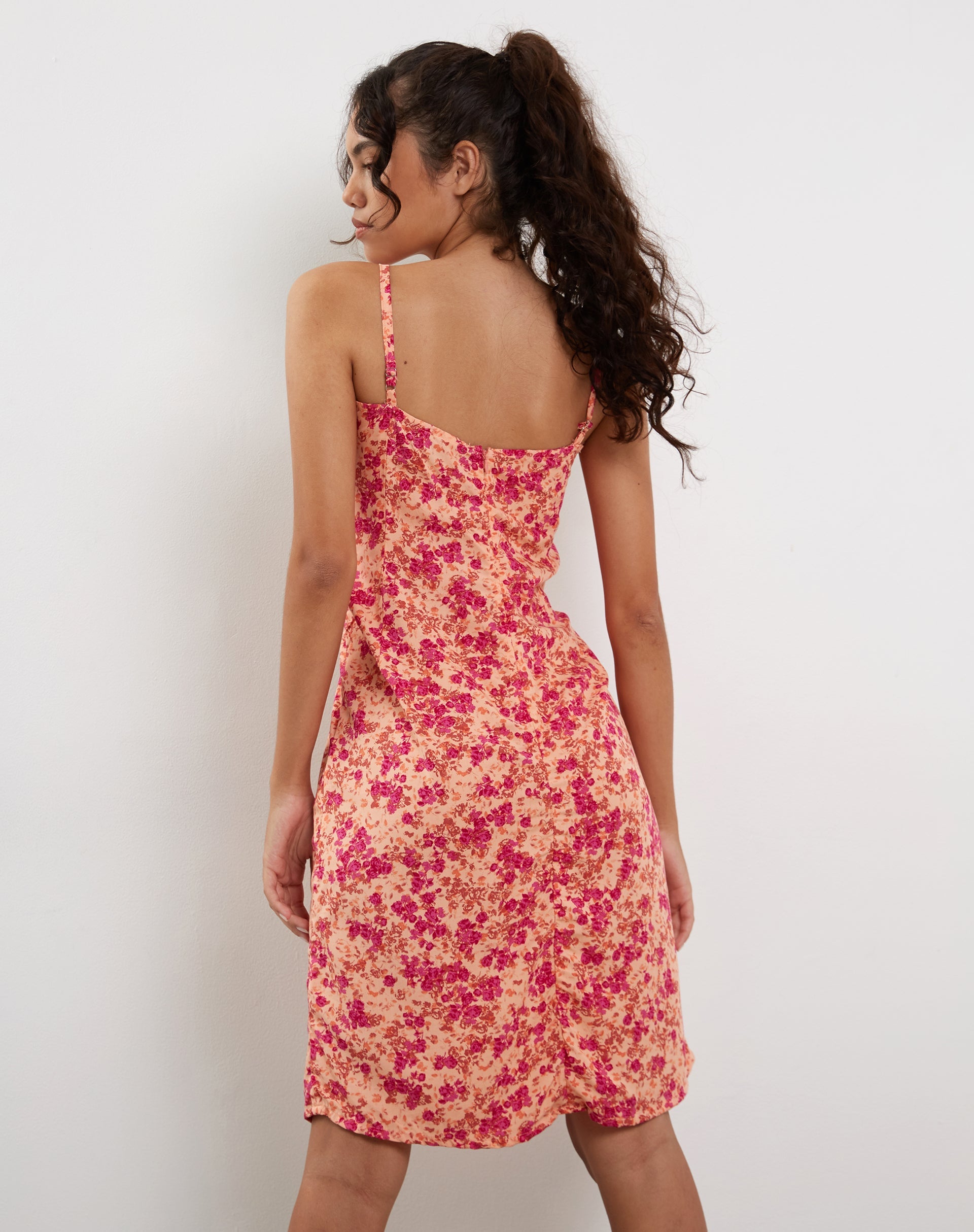 Ronsha Midi Dress in Dark Wild Flower Cantaloupe
