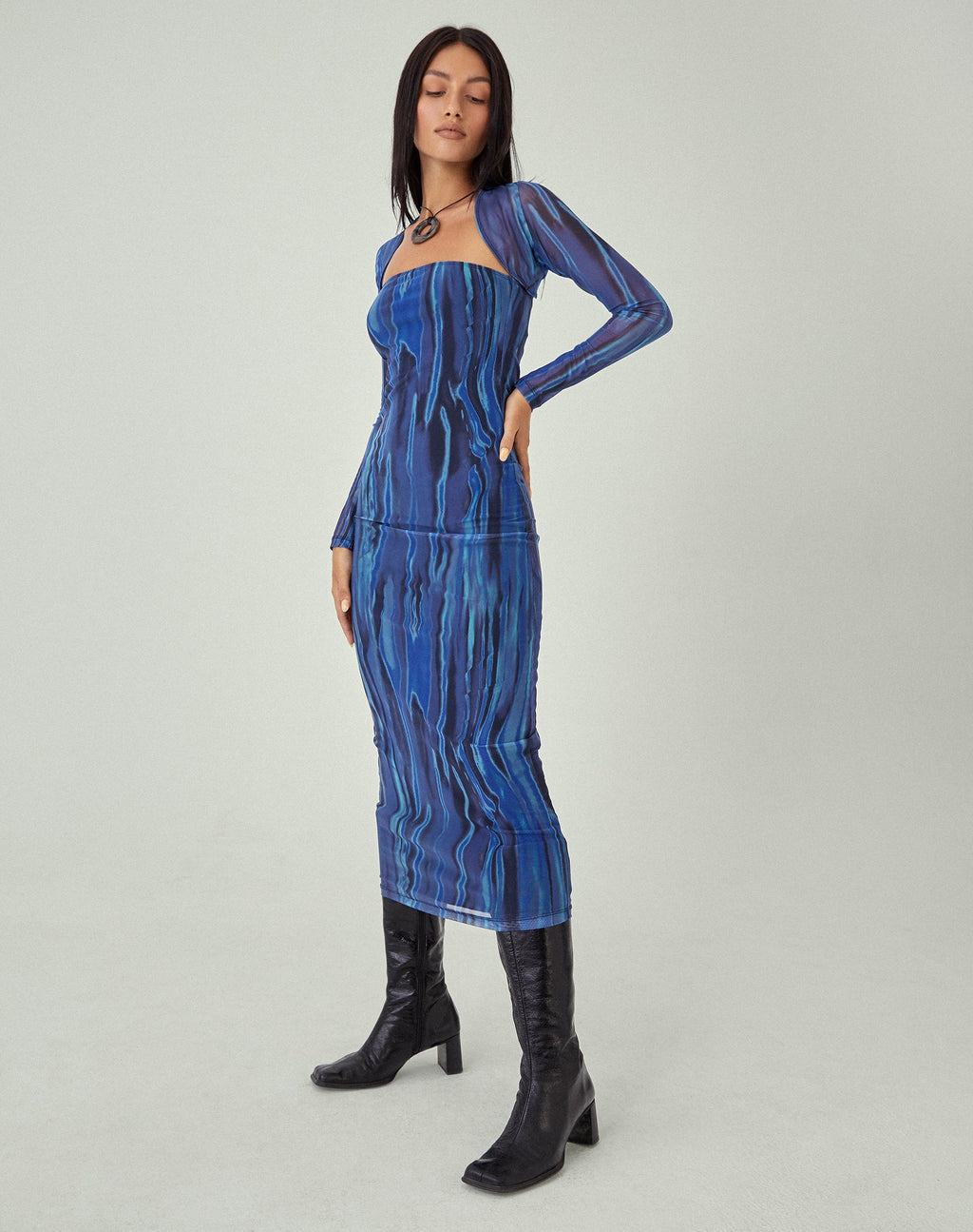 MOTEL X JACQUIE Shuro Midi Dress in Colour Bleed Blue